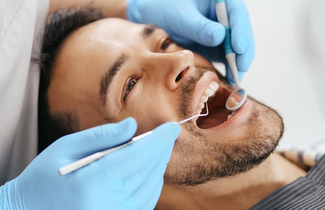 5 Tips to Hire a Reliable Dentist for Teeth Trauma Treatment
